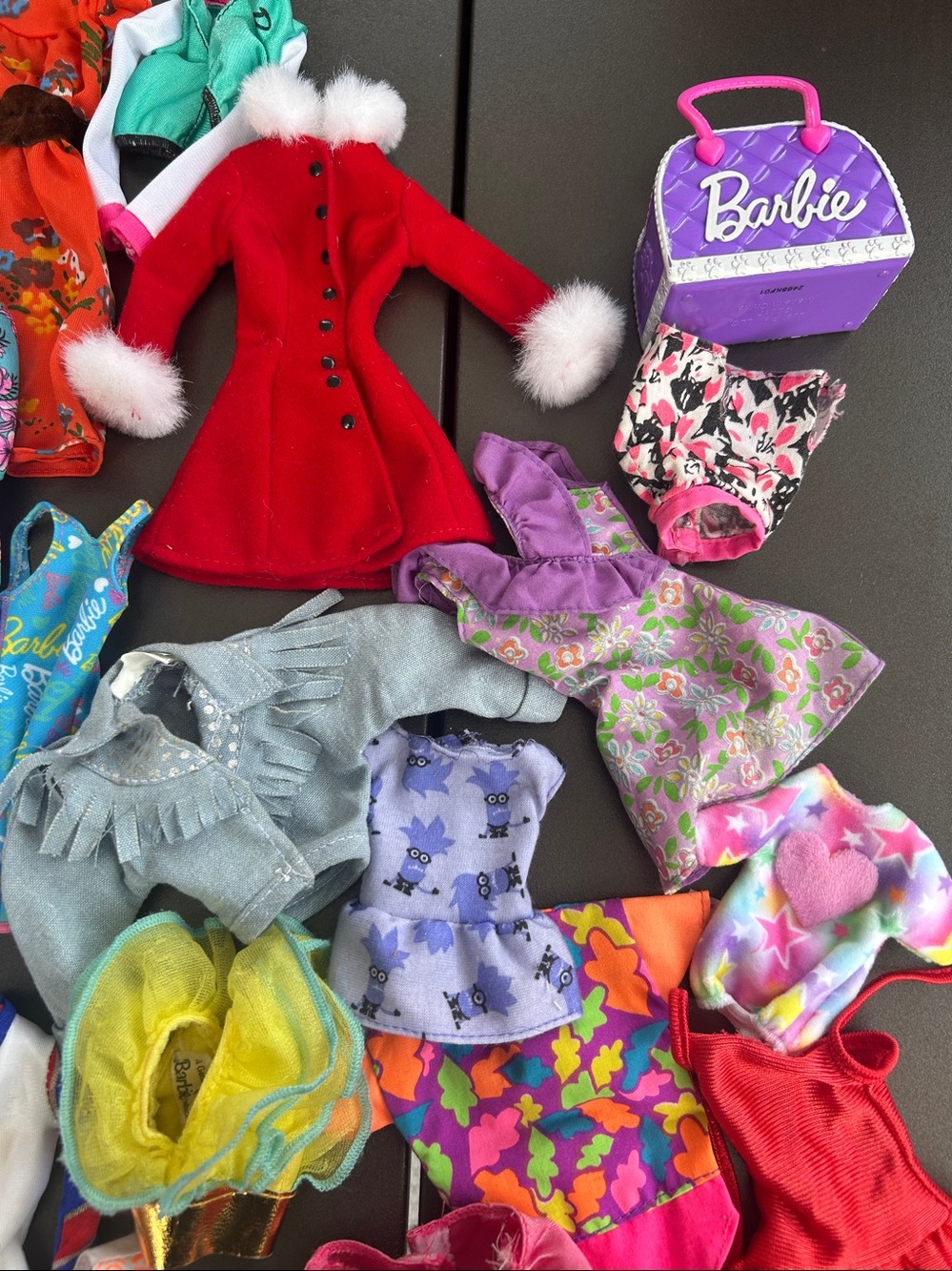 lot of Barbie and unbranded doll clothes - Picture 7 of 10